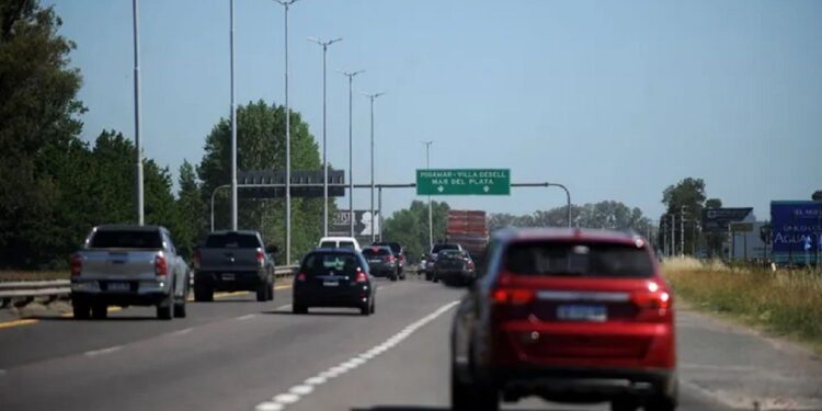 Éxodo de Diciembre: Rutas cargadas por el fin de semana largo pese a la crisis.