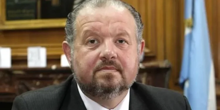 Champán clandestino, tensiones políticas y la soberbia de los egresados: los secretos del Nacional Buenos Aires