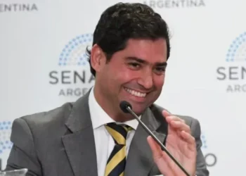 El nombramiento del hijo de Rosatti genera controversia en el Senado