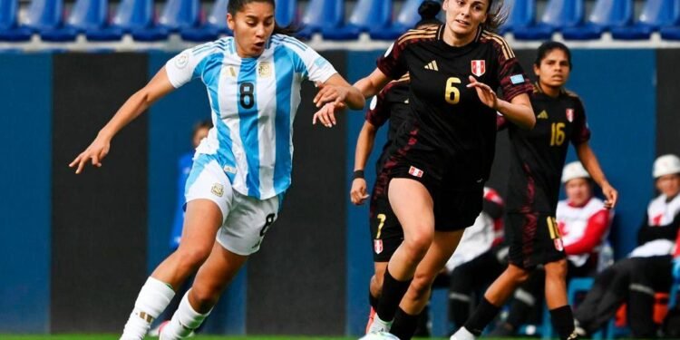 Argentina se enfrenta a Perú en busca de un lugar en el Mundial femenino de Brasil 2027