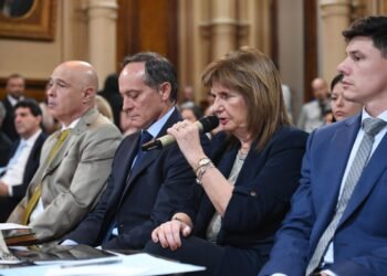 Reforma Laboral: El Gobierno Convoca a Gremios y Empresas para Renegociar Más de 100 Convenios Colectivos