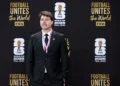 El destacado atuendo de Pochettino en el Mundial genera furor y el comentario de Rooney