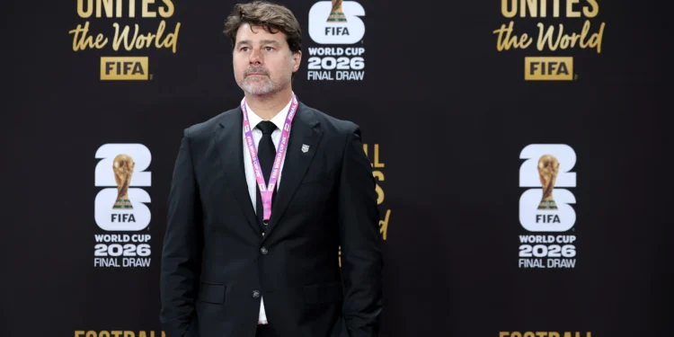 El destacado atuendo de Pochettino en el Mundial genera furor y el comentario de Rooney