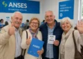 El Gobierno oficializa un bono de hasta $70.000 para jubilados y pensionados en julio