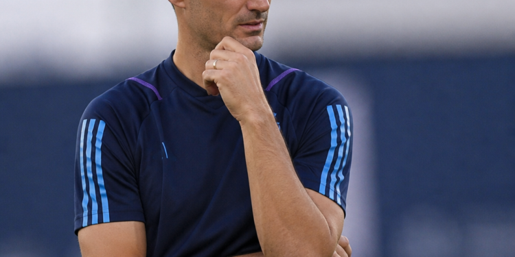 La Selección argentina inicia entrenamientos en Kansas y Scaloni define su alineación para enfrentar a Argelia
