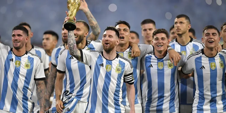 Argentina se enfrenta a Inglaterra: la Scaloneta es consciente de su transitoriedad, pero aún busca más