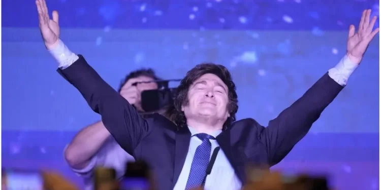 El Gobierno observa un repunte en la imagen de Milei tras la salida de Adorni y planifica su estrategia electoral
