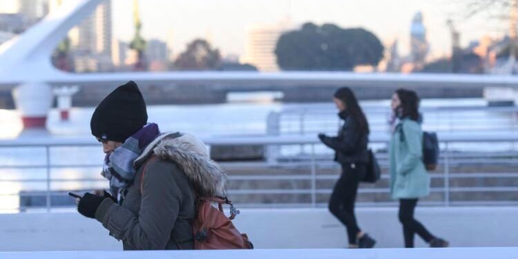 Se mantiene el alerta amarilla por ola polar en el AMBA: mínimas pronosticadas de 1 grado