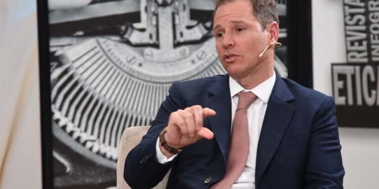 Jorge Brito pidió más valor agregado, consenso político y planificación para impulsar el desarrollo