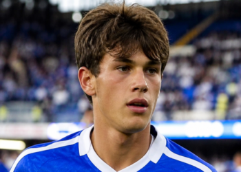 Tragedia en la Serie A: un joven futbolista italiano se encuentra grave tras un accidente en una piscina