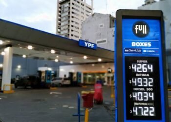 Precio de los combustibles hoy en CABA y PBA: cuánto cuesta el litro de nafta, gasoil y GNC en agosto