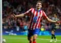 La incertidumbre sobre Julián Álvarez: Barcelona no ceja en su intención y Simeone lo elogia