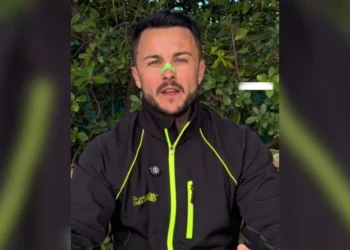Joan Calderón, jardinero: “Las plantas tienen momentos de descanso y si las tocas a esas horas les molesta”