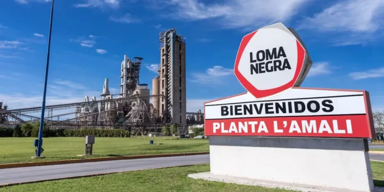 Una cementera cumplió 100 años y destacó su aporte al desarrollo de la infraestructura del país