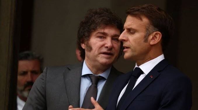 Piden que Javier Milei sea declarado persona non grata en París antes de su próxima visita