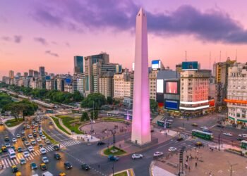 Alerta en Buenos Aires y ocho provincias por vientos de hasta 90 km/h