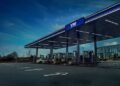 YPF avanza con el financiamiento de Argentina LNG y anticipa nuevas definiciones sobre los combustibles