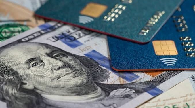 El dólar volvió a subir y el dólar tarjeta superó los $2.000