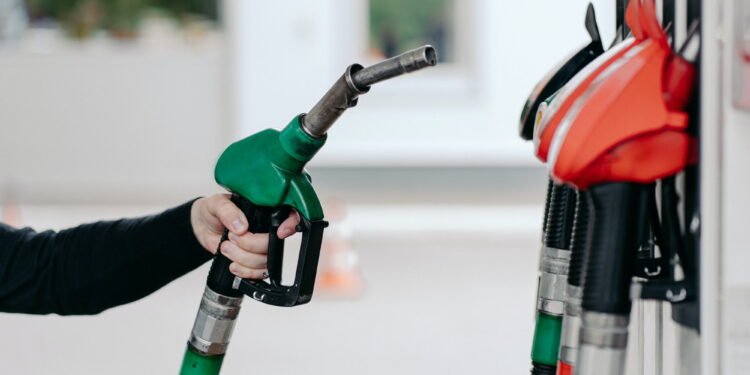 El costo de mantener un auto supera el salario mínimo: cuánto se necesita mensualmente