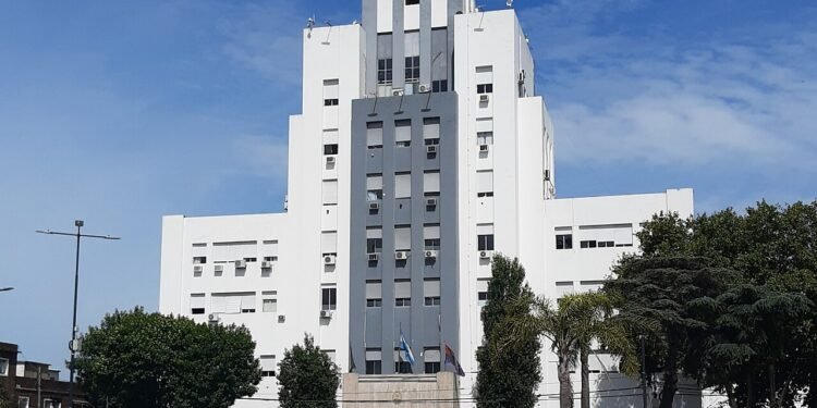 Allanamientos en Lomas de Zamora por el caso de fotos de alumnas desnudas creadas con IA