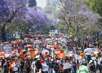 Movilización universitaria en el centro de Buenos Aires: cortes y desvíos de tránsito
